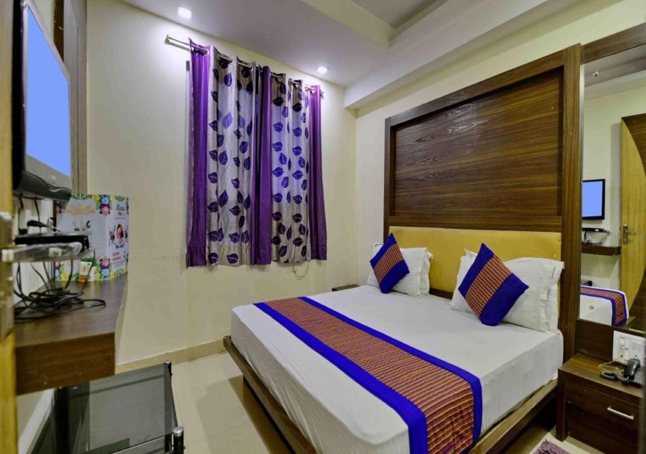 Hotel International Neelam Near New Delhi Railway Station Ню Делхи Екстериор снимка