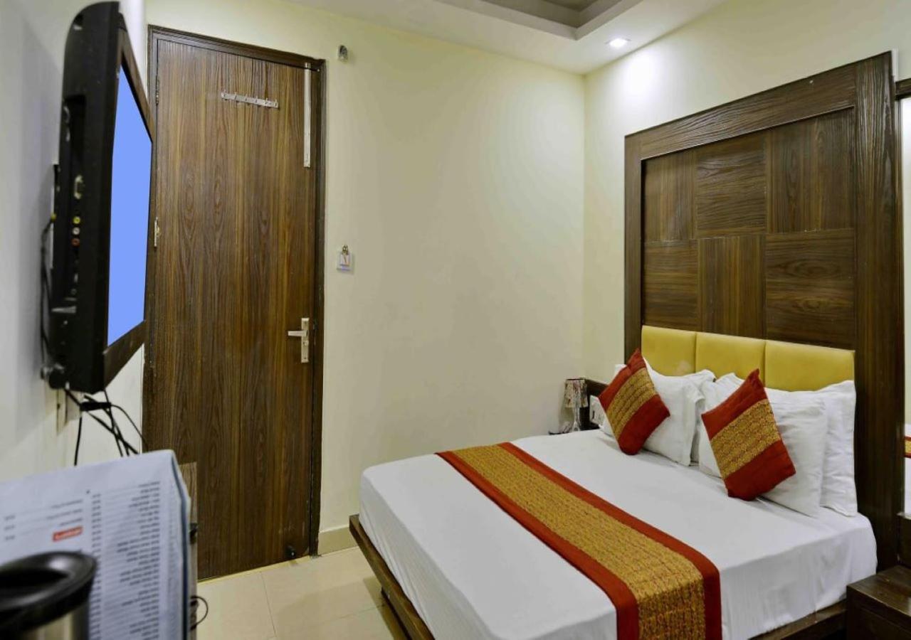 Hotel International Neelam Near New Delhi Railway Station Ню Делхи Екстериор снимка