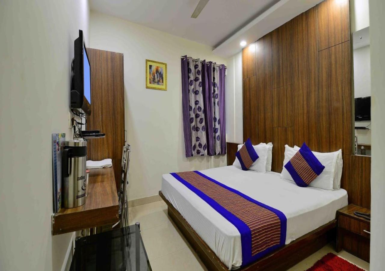Hotel International Neelam Near New Delhi Railway Station Ню Делхи Екстериор снимка