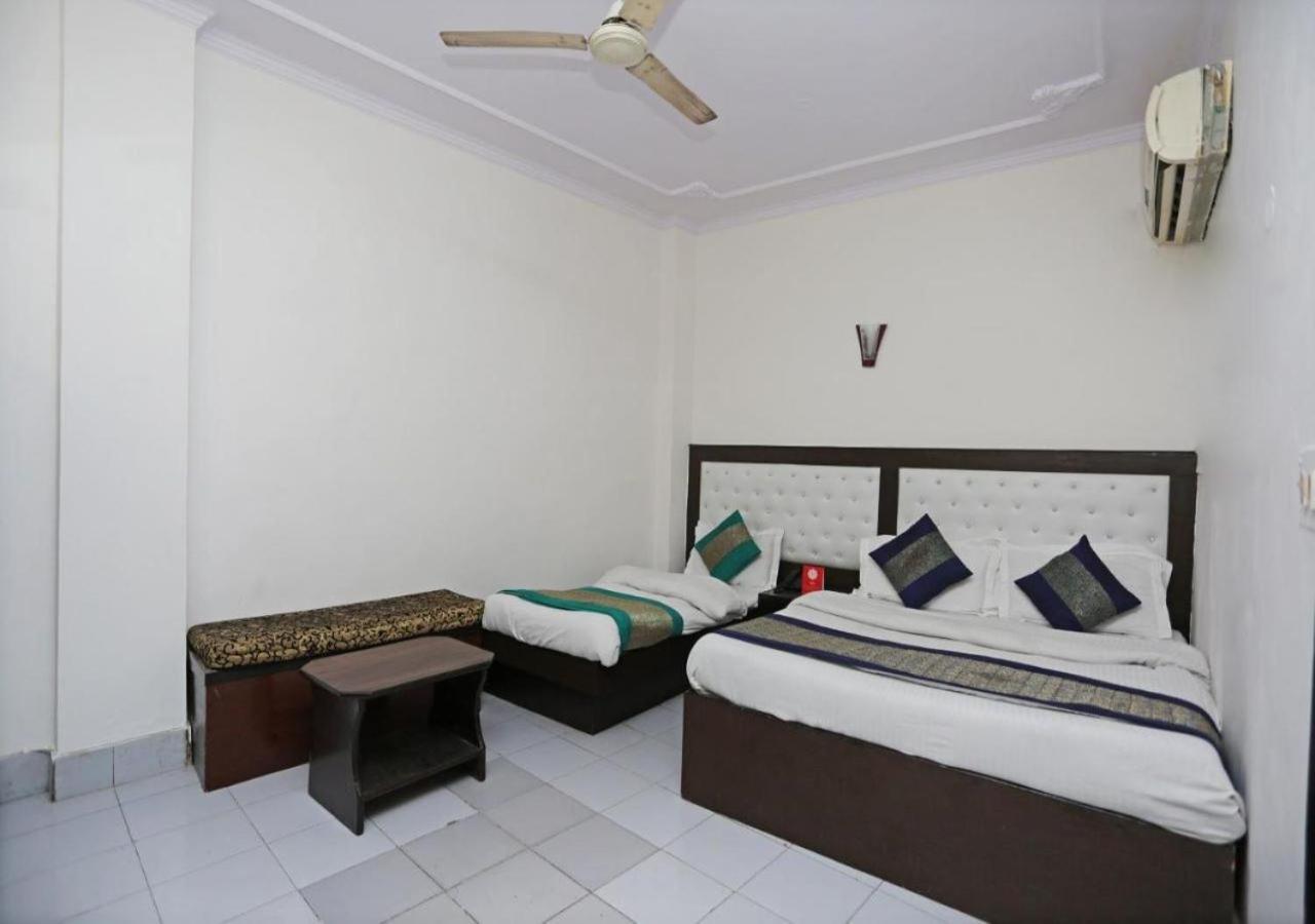 Hotel International Neelam Near New Delhi Railway Station Ню Делхи Екстериор снимка