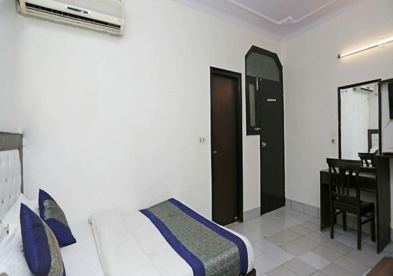 Hotel International Neelam Near New Delhi Railway Station Ню Делхи Екстериор снимка